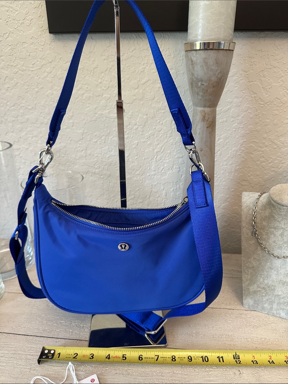 lululemon athletica Beach Ball Blue Crossbody Shoulder Bag - Picture 9 of 10